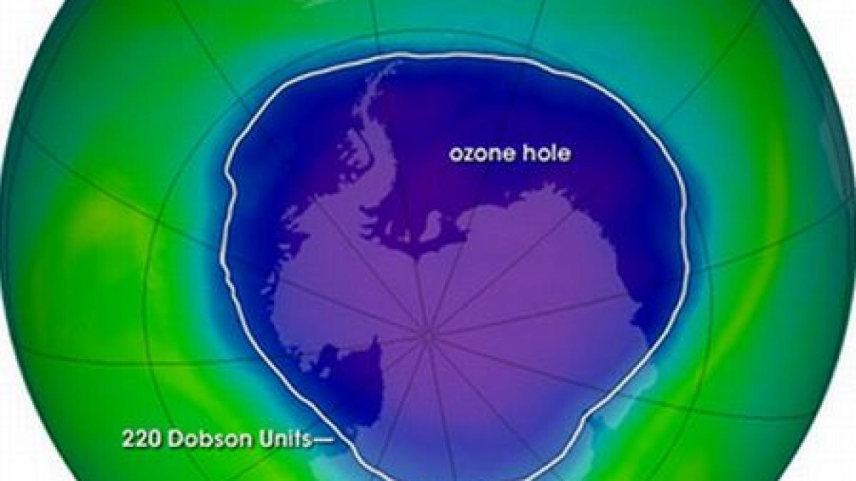 o gaura in stratul de ozon va ajunge deasupra europei de est in zilele urmatoare