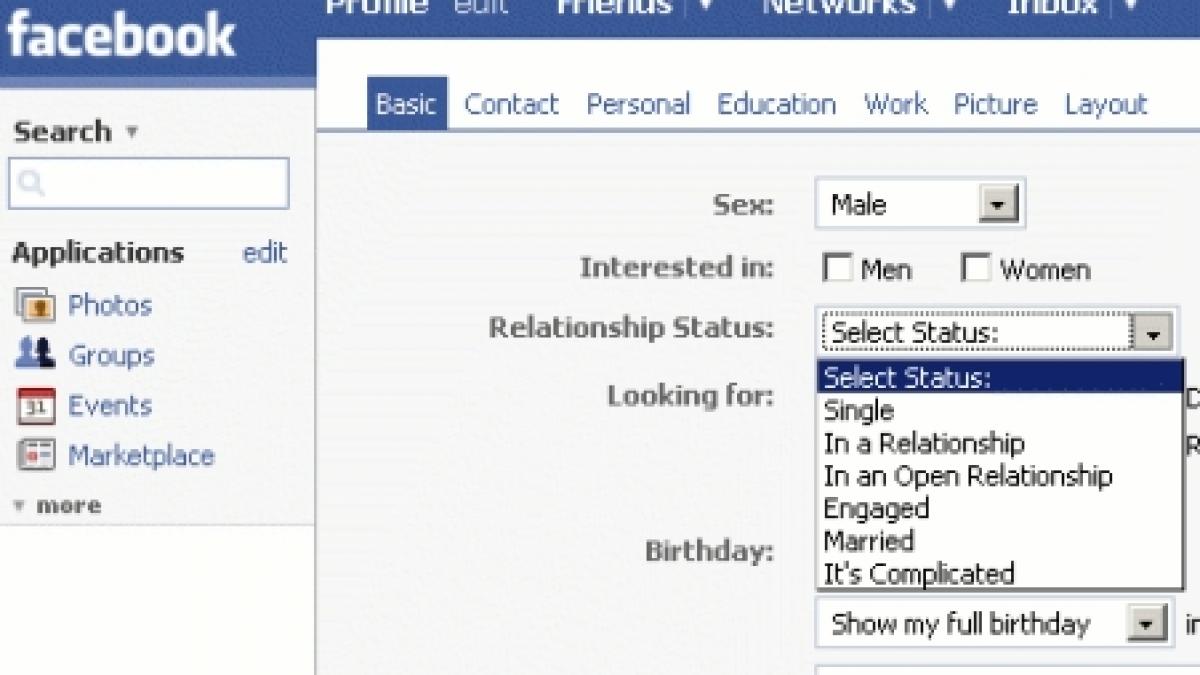 un site promite barbatilor o relatie virtuala pe facebook sau alte retele de socializare