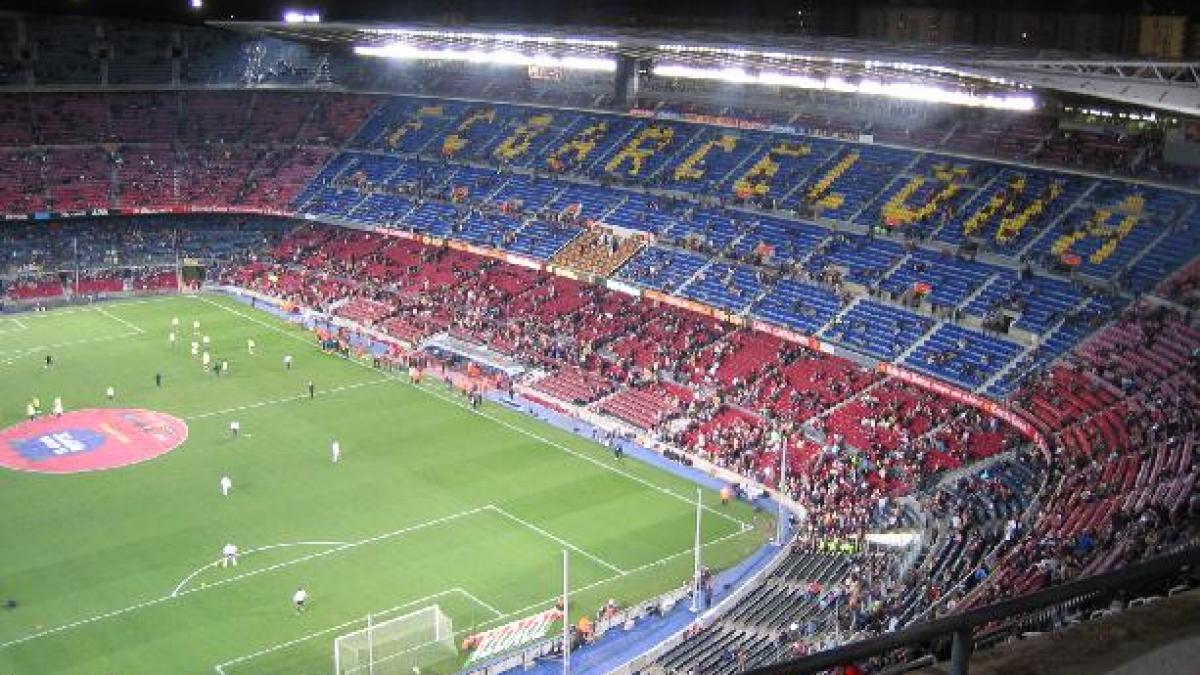 fc barcelona vrea sa interzica fumatul pe stadionul camp nou