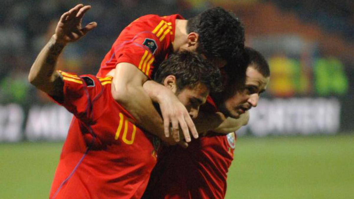 romania luxemburg 3 1 mutu si zicu aduc o victorie a la pirus pentru echipa nationala