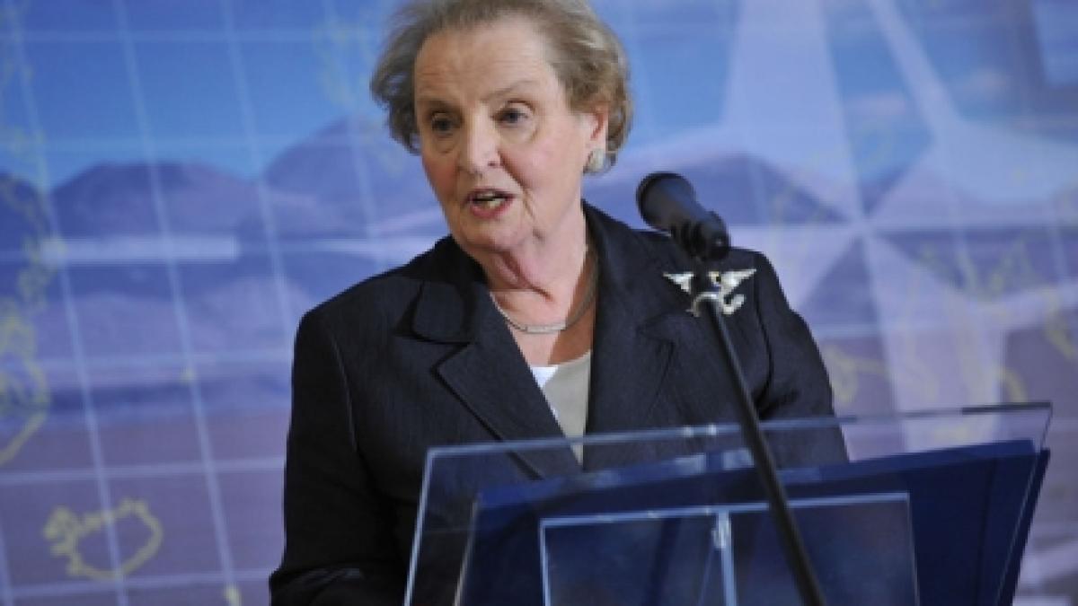 madeleine albright sponsorizata pentru a promova in romania vaccinarea anti hpv