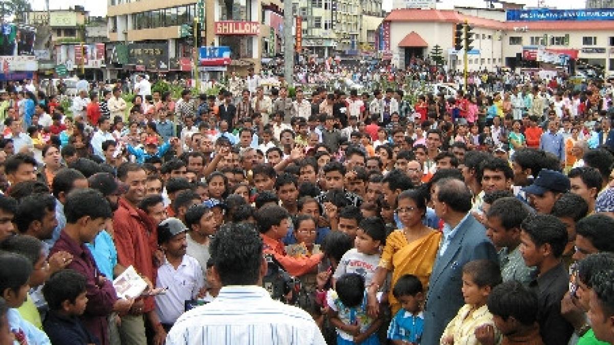 recensamant in india populatia a atins cota de 1 21 miliarde de oameni