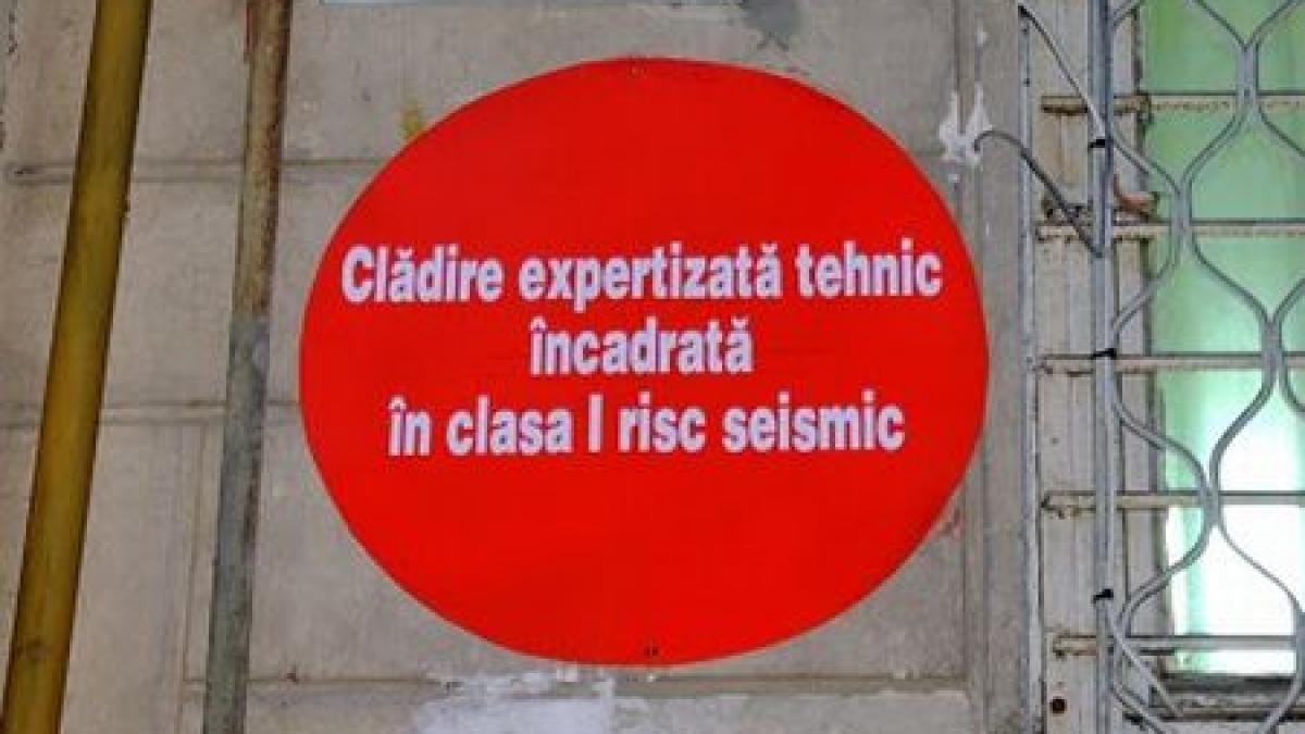 secretarul de stat din ministerul dezvoltarii blocurile cu bulina din bucuresti trebuie demolate
