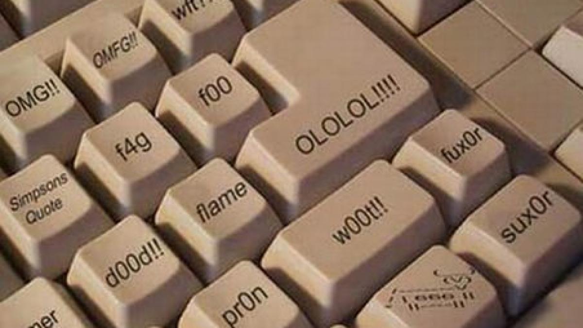 abrevierile precum lol si omg admise in dictionarul oxford