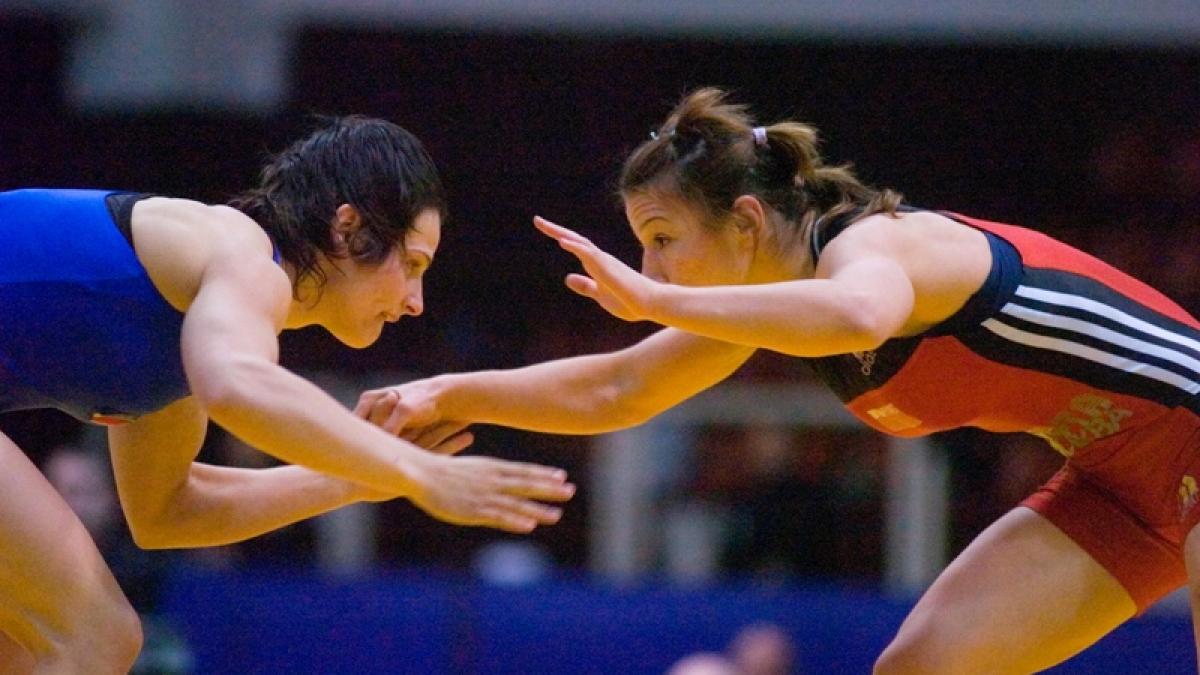 estera dobre vicecampioana europeana la lupte libere medalie de bronz pentru cristina croitoru