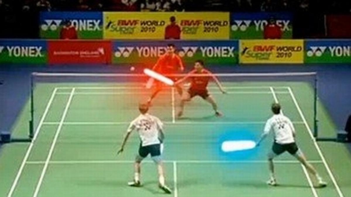 joaca badminton cu sabiile laser din star wars