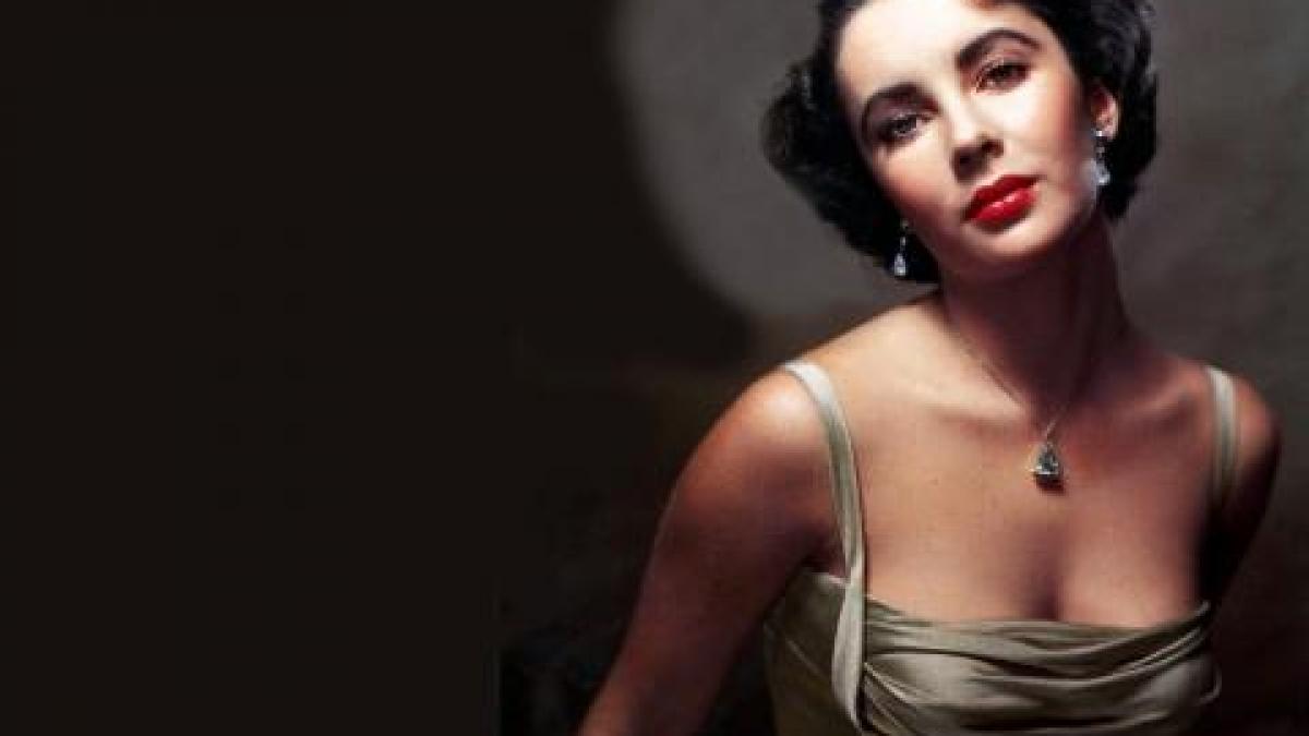 singura fotografie nud a actritei elizabeth taylor a ajuns pe internet