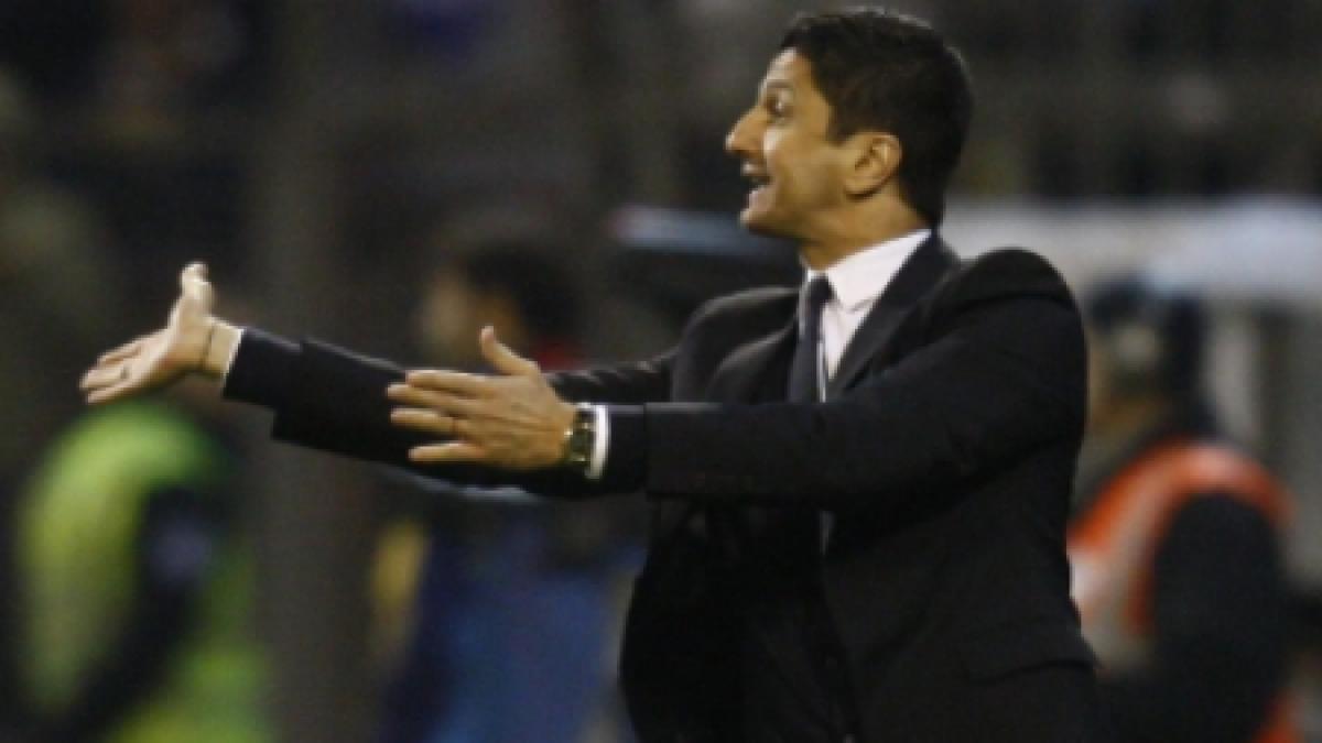 razvan lucescu nu mi dau demisia chivu nu a jucat pentru ca nu a putut