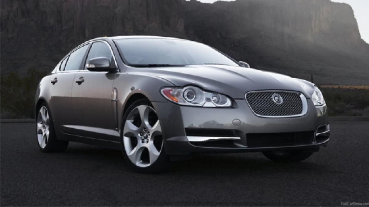 jaguar pregateste o berlina compacta