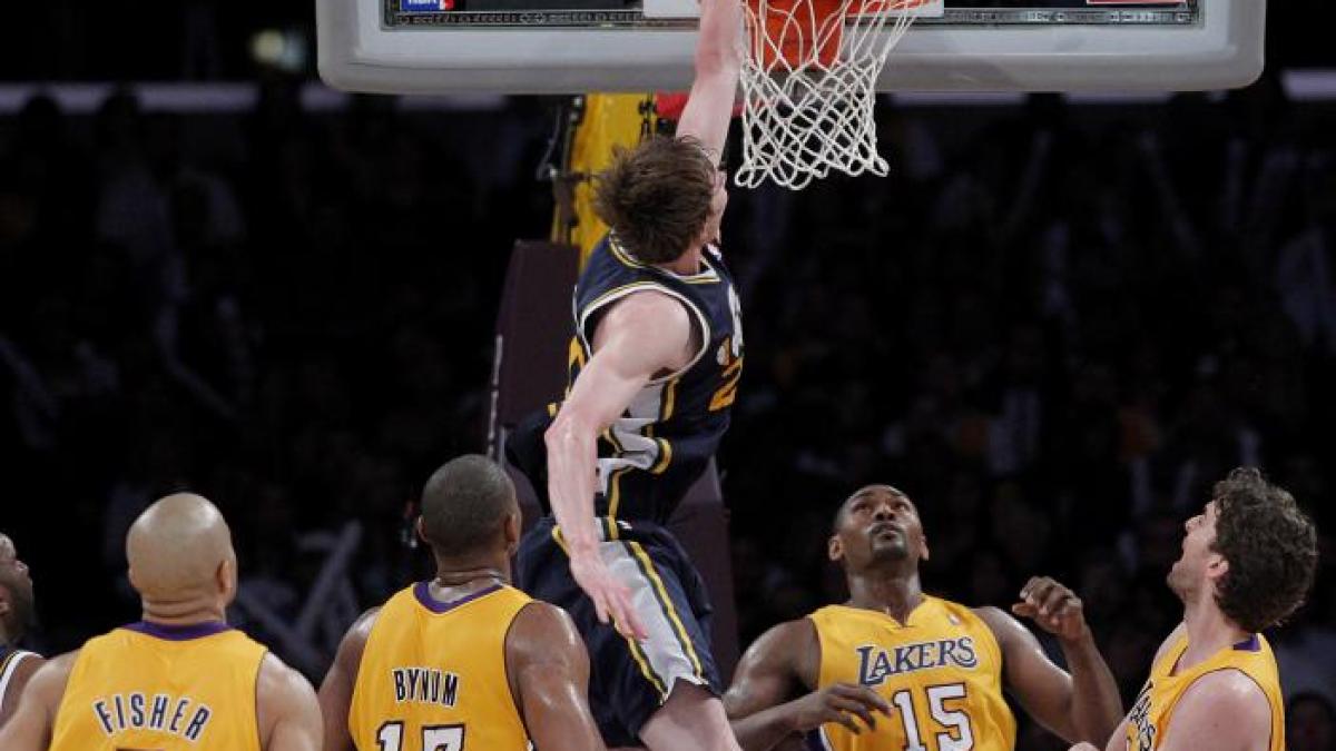 utah jazz incheie o serie de opt infrangeri consecutive chiar pe terenul campioanei nba