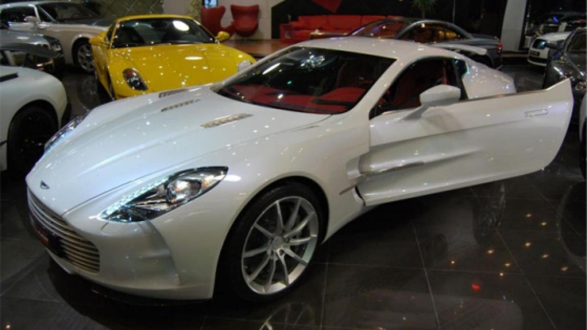 aston martin one 77 de vanzare in show room