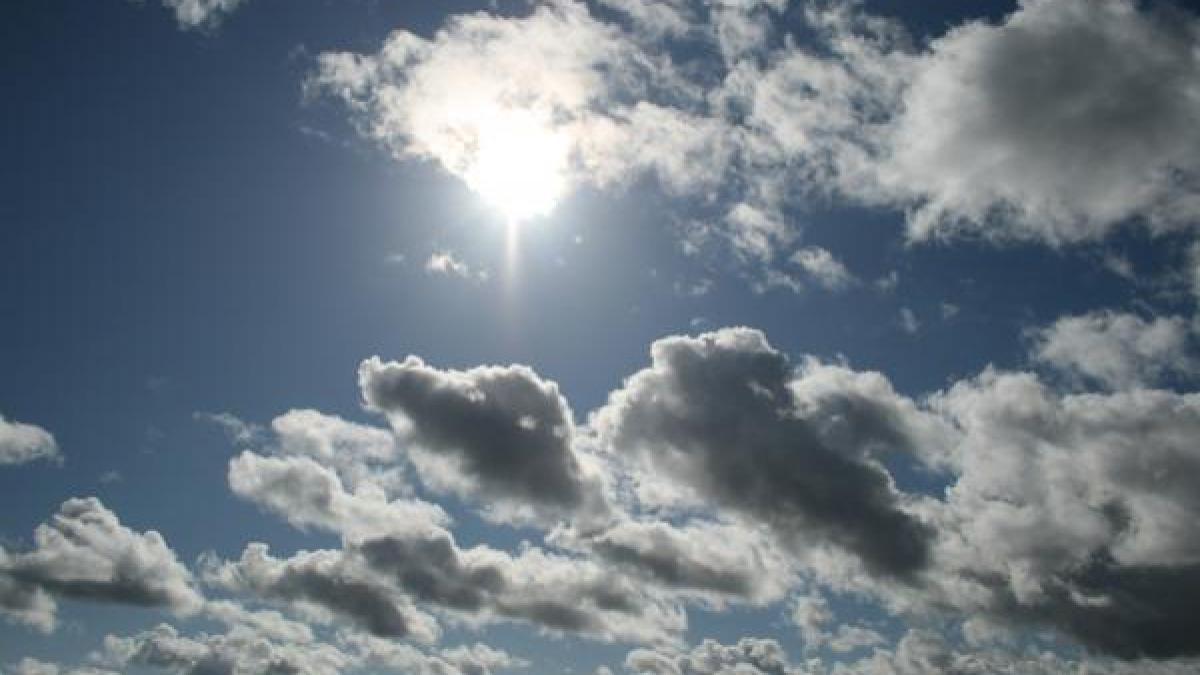 vremea se raceste in acest weekend informare meteo de vant cu intensificari locale