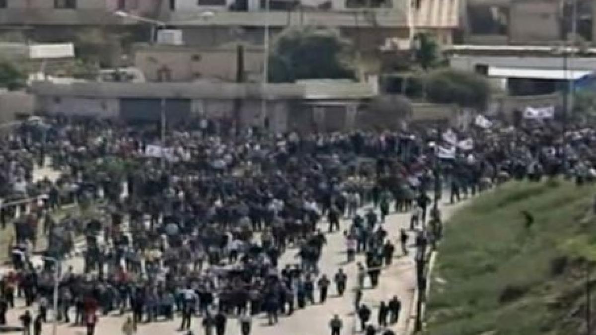 protestele violente anti putere din siria se intensifica peste 100 de morti