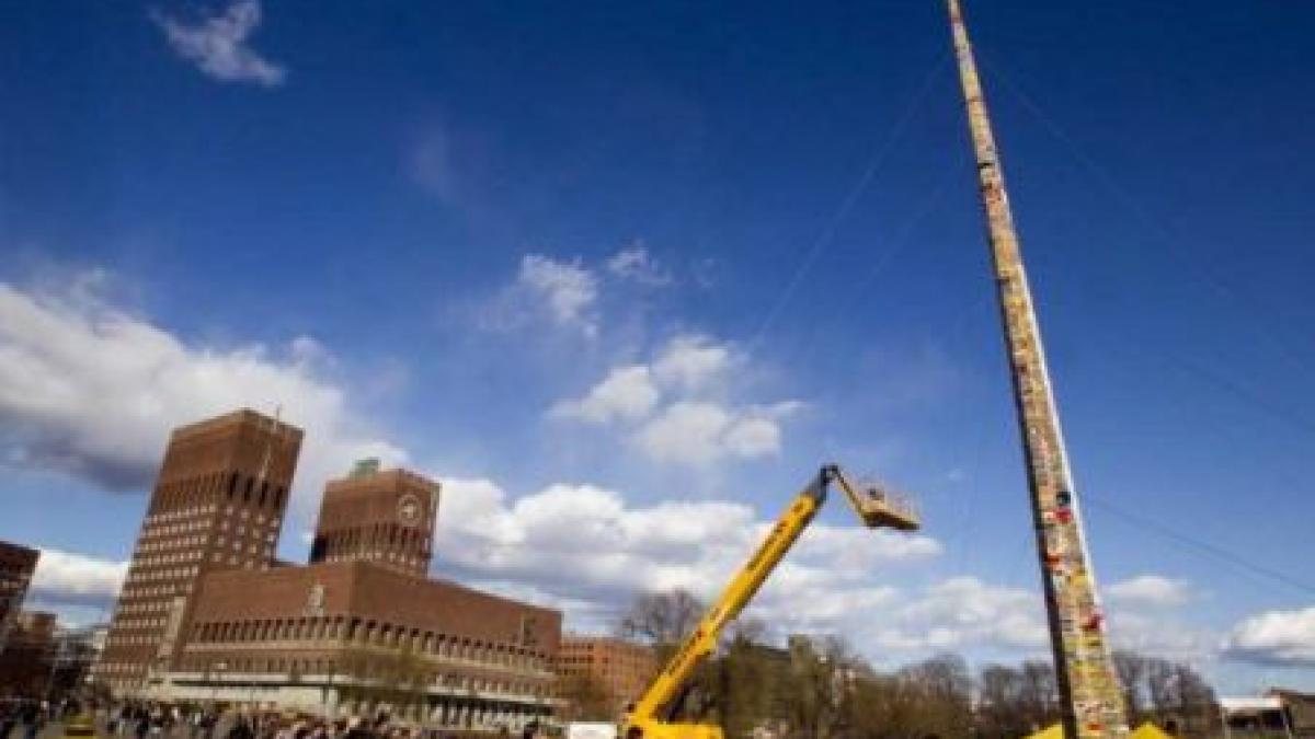 brazilia cel mai inalt turn de lego din lume are peste 31 metri inaltime