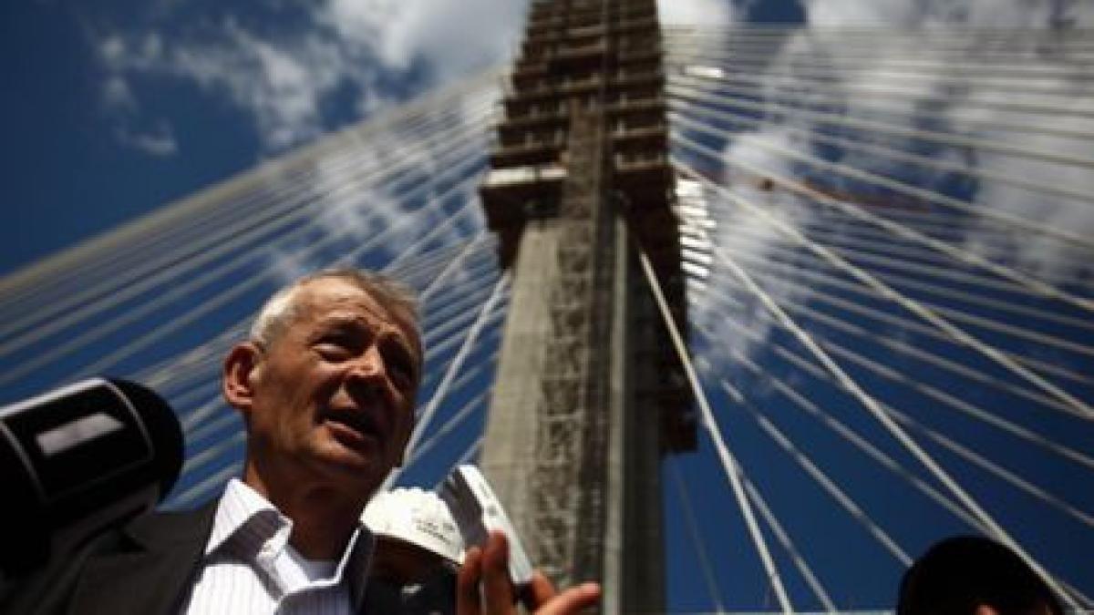 a fost deschisa circulatia pe sub pasajul basarab