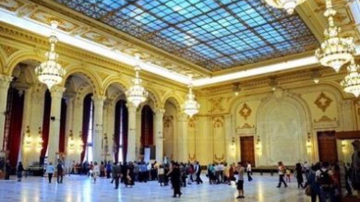 in premiera romania pierde 5 5 miliarde de euro anual din cauza nepasarii statului