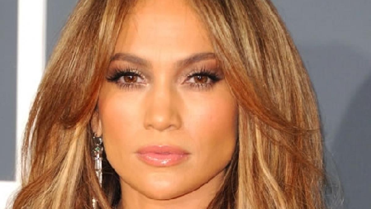 j lo declarata cea mai frumoasa femeie din lume de catre revista people