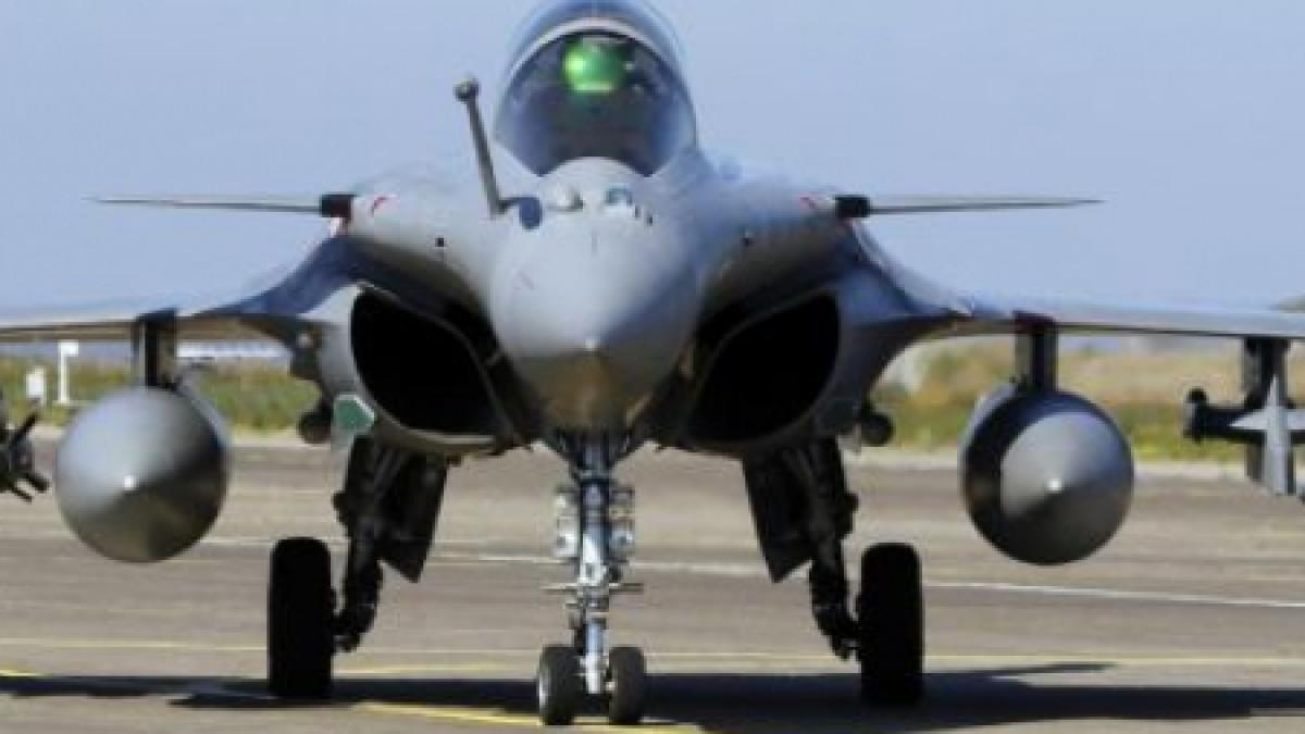 aviatia sua bombardeaza in continuare apararea antiaeriana din libia