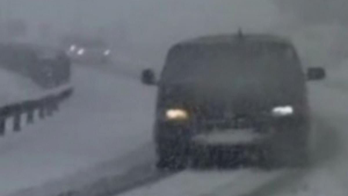 ninsorile provoaca probleme in trafic vezi drumurile blocate si cu circulatie restrictionata