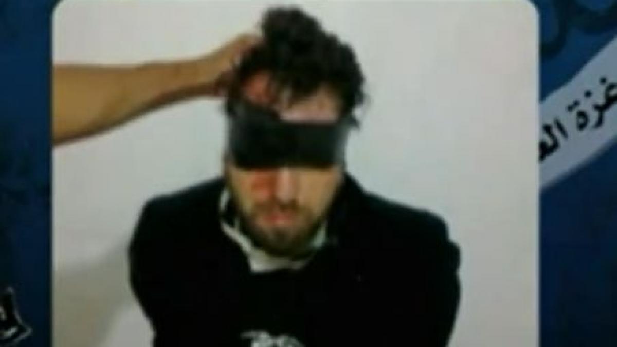 o grupare terorista a ucis un activist italian si a postat pe internet imagini cu victima