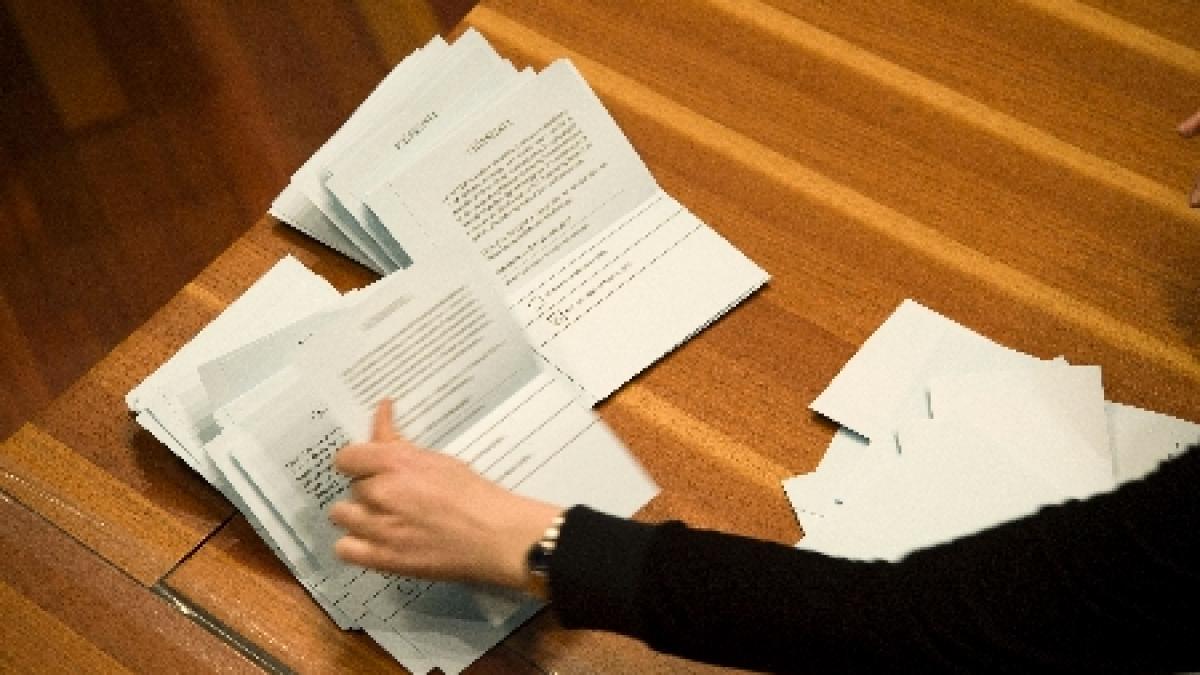 referendumul privind legea capitalei o bataie de joc vezi intrebarile propuse de pdl