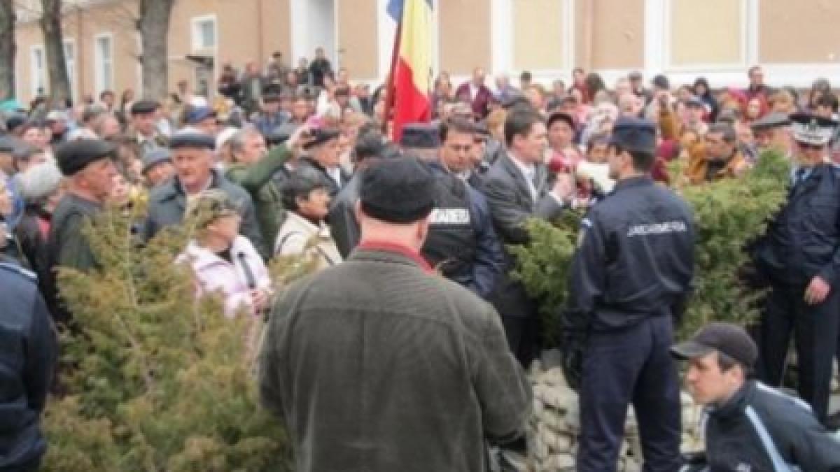400 de oameni au protestat a 13 a oara pentru redeschiderea spitalului la codlea