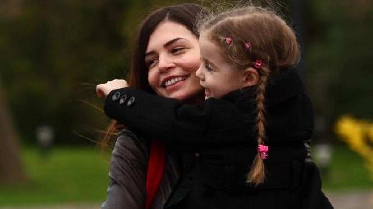 monica columbeanu si a petrecut prima noapte cu fiica ei dupa doua luni de despartire fortata