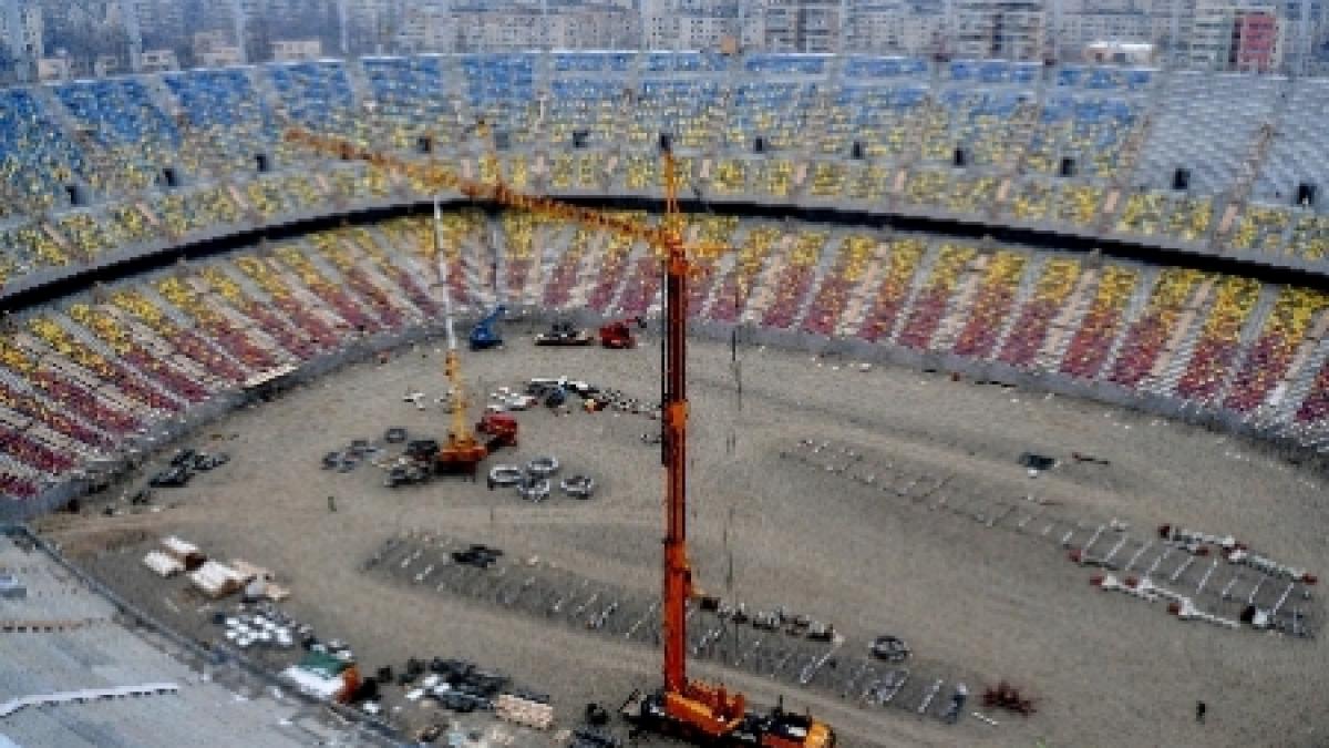 peste zece mii de oameni s au inghesuit la deschiderea stadionului lia manoliu