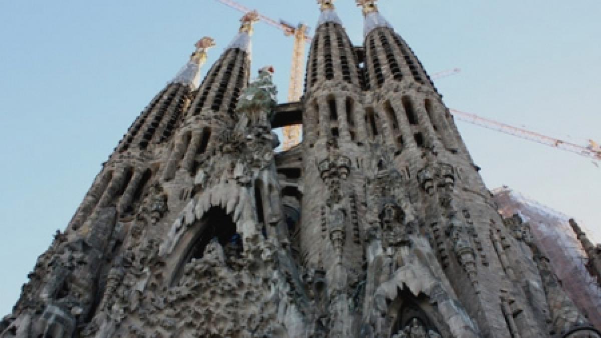 bazilica sagrada familia din barcelona a fost evacuata in urma unui incendiu