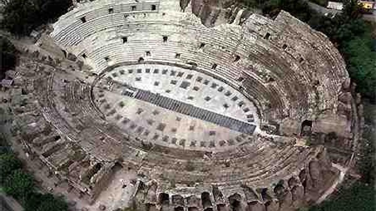 mausoleu roman descoperit sub deseuri toxice ilegale langa napoli