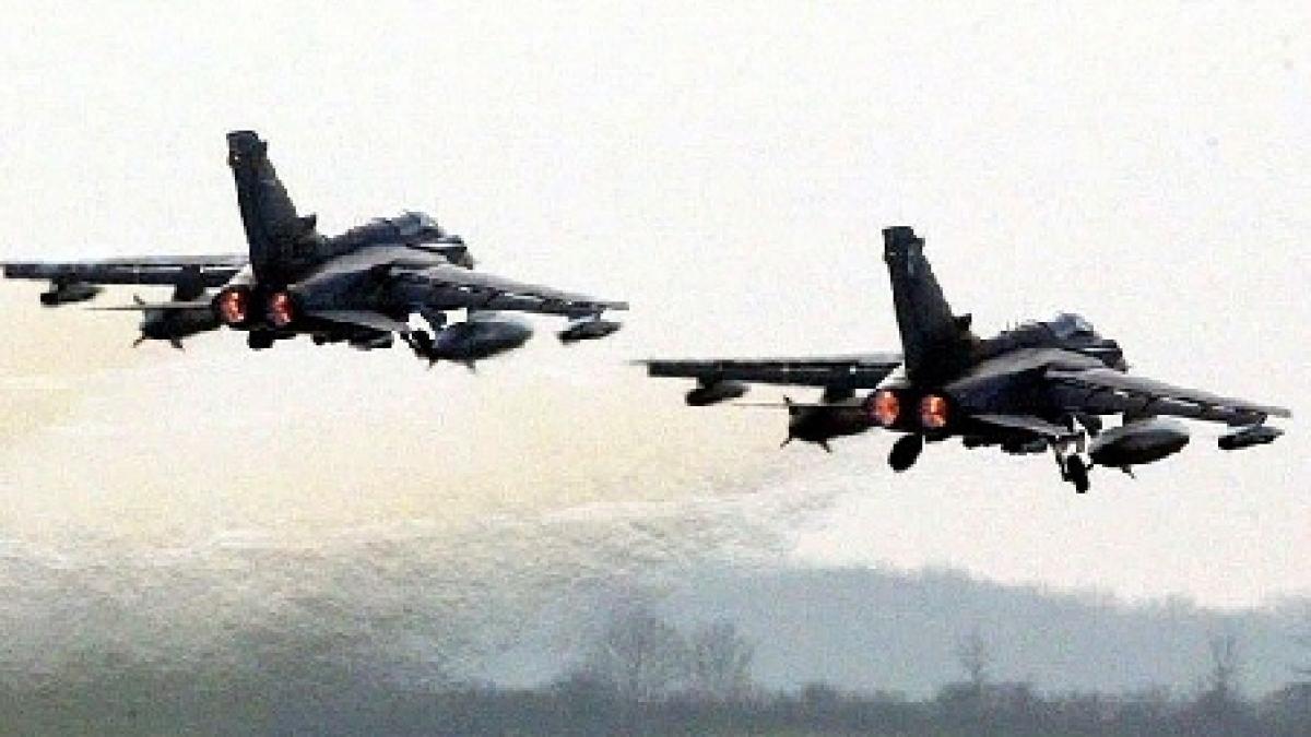 nato isi intensifica atacurile asupra trupelor lui gaddafi peste 40 de tancuri distruse