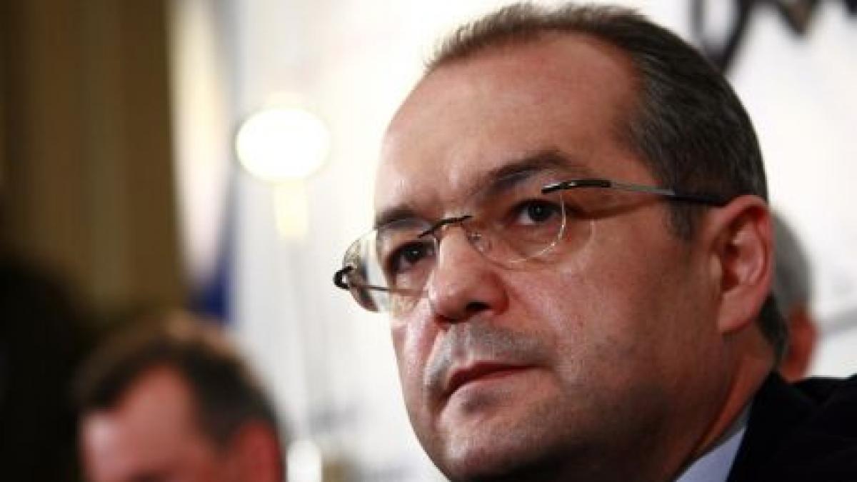 emil boc am vazut o diversiune ordinara a unor televiziuni cum ca pensiile din martie au scazut