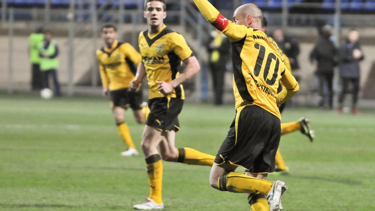 craiova pierde pe teren propriu cu fc brasov si este tot mai aproape de retrogradare