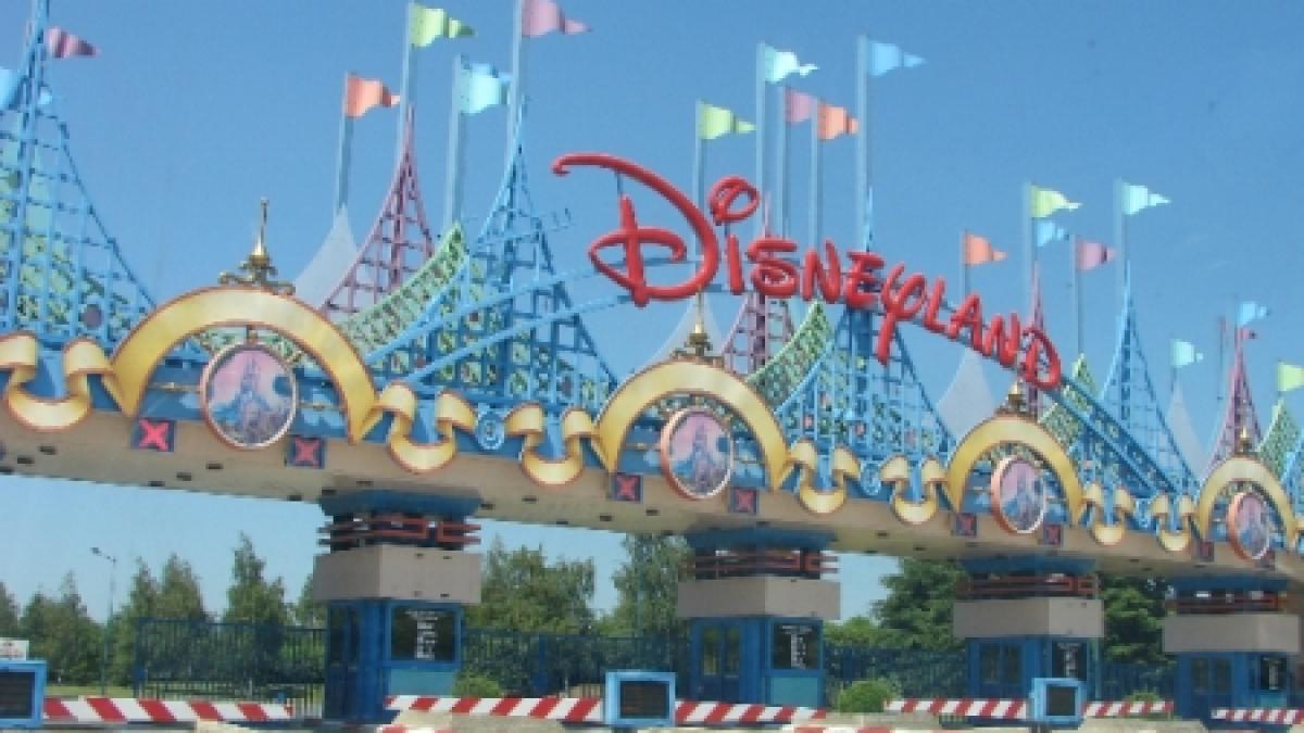 accident grav la disneyland paris cinci persoane au fost ranite