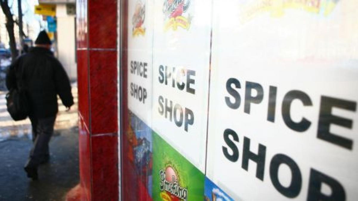 bihor un profesor si a redeschis magazinul de vise inchis de autoritati