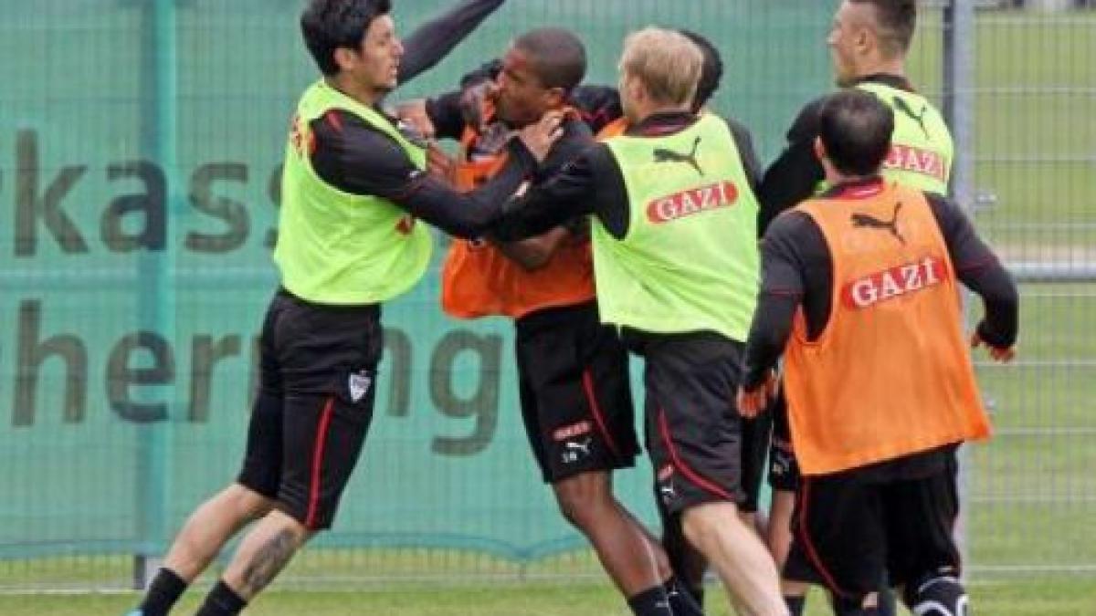 marica s a batut cu un coechipier de la vfb stuttgart si va fi amendat