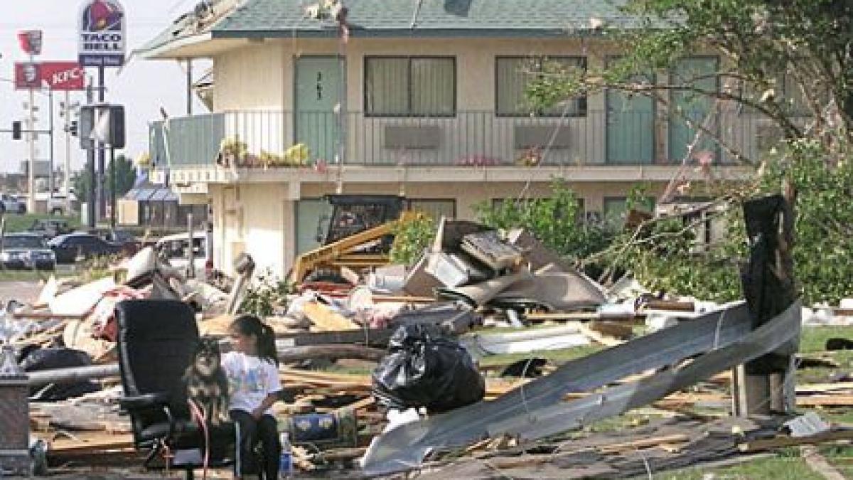 peste 220 de morti in urma furtunilor si tornadelor din sua