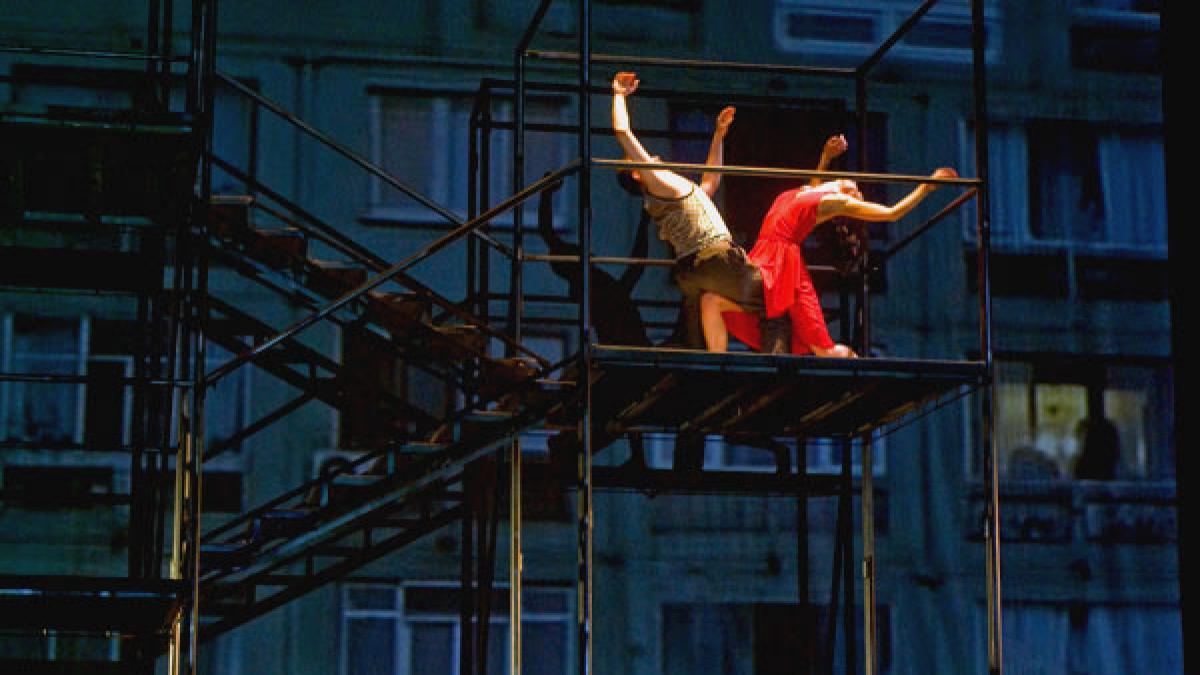 teatrul odeon la berlin prin spectacolul block bach