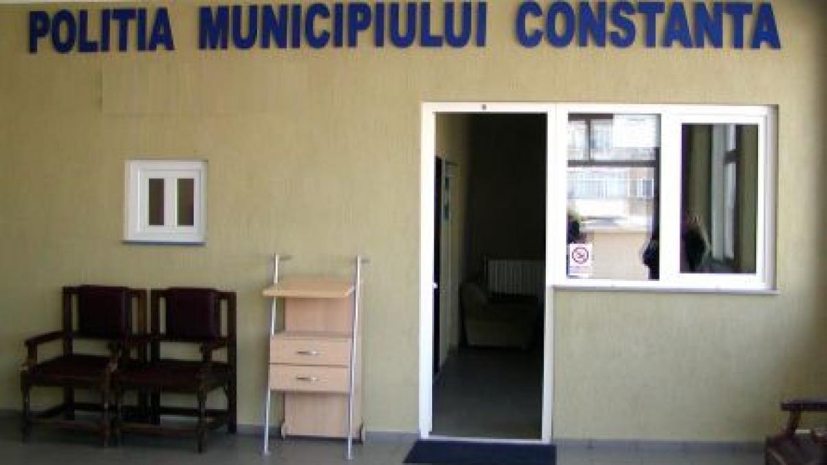 doi detinuti au fugit dintr o sectie de politie din constanta