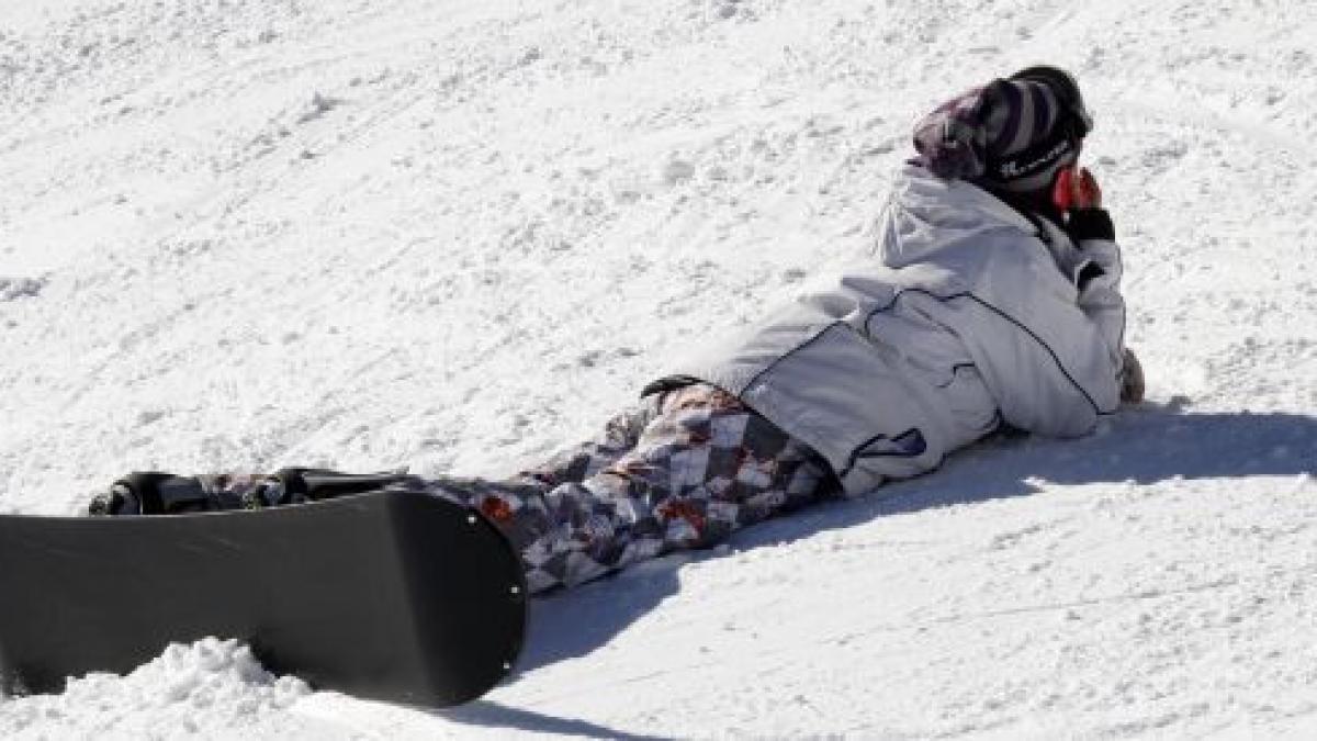 la munte turistii au schiat de 1 mai si s au batut cu bulgari