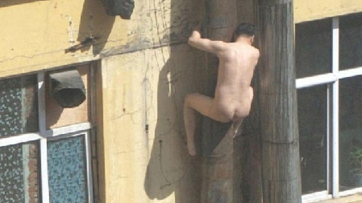 un chinez a fugit gol pusca de raidul politiei la un bordel