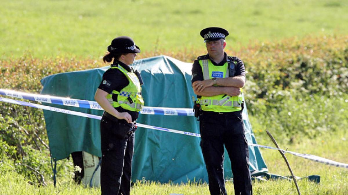 cinci barbati suspectati de terorism arestati langa o centrala nucleara din marea britanie