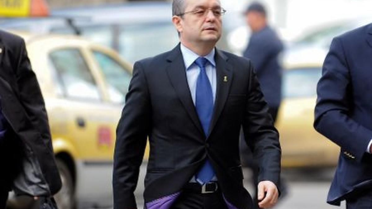 emil boc romania pe drumul bun noul cod al muncii este eficient