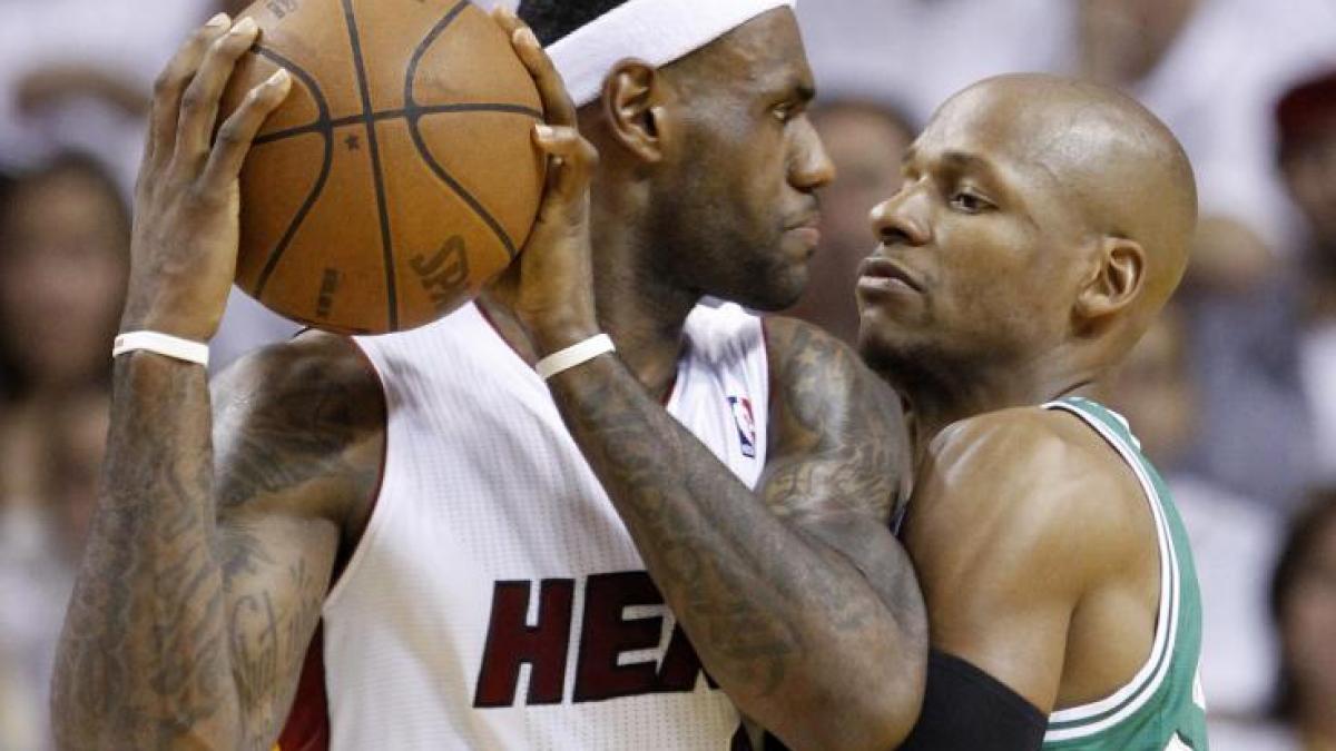 playoff nba miami conduce cu 2 0 in seria cu boston oklahoma city la egalitate cu memphis