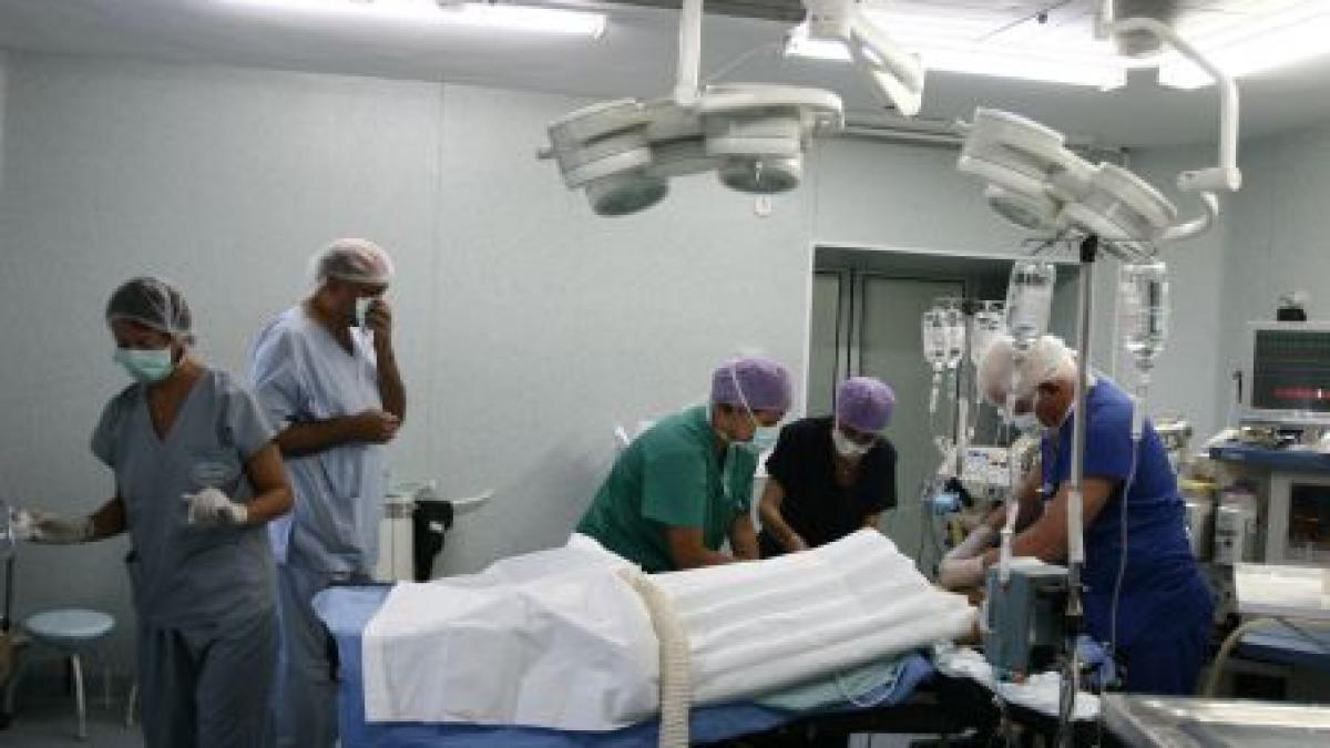 medicii din ungaria vor sa demisioneze in masa din cauza salariilor foarte mici