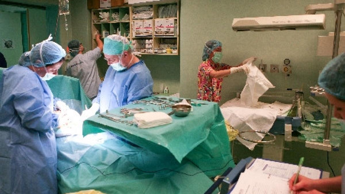 transplant in premiera pentru medicina romaneasca doi pacienti au primit cate o parte din acelasi