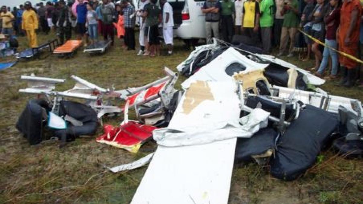 indonezia 25 de oameni au murit dupa prabusirea unui avion