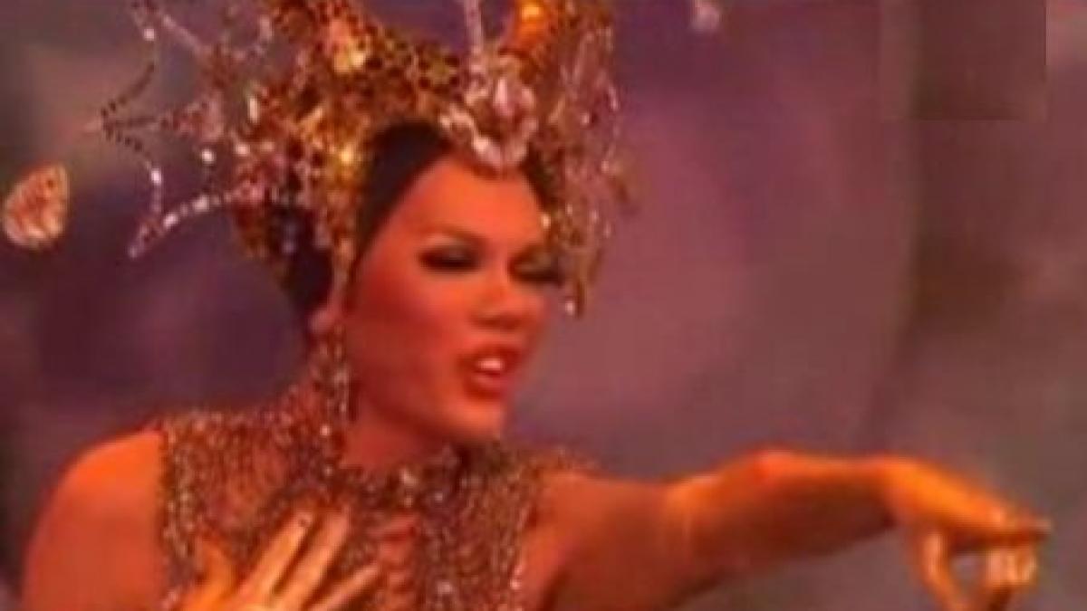 30 de concurenti au participat la miss travestit in thailanda