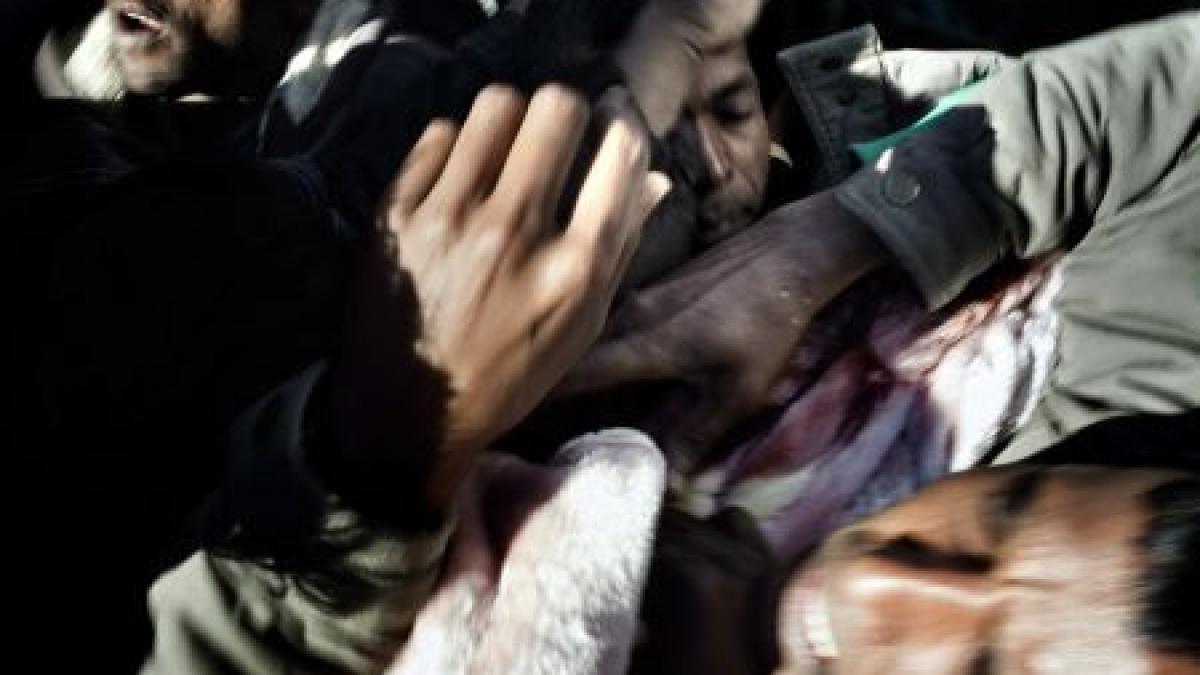 sute de imigranti clandestini salvati de la moarte de paza de coasta italiana