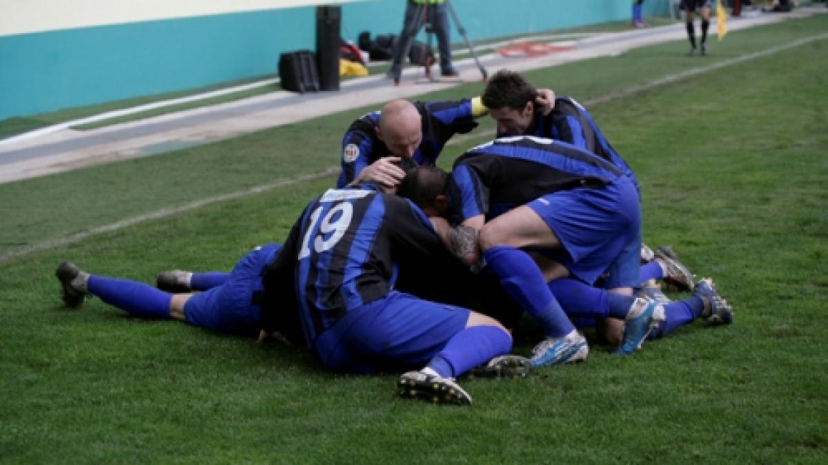 poli ramane la un punct de otelul dupa ce galatenii au castigat controversat